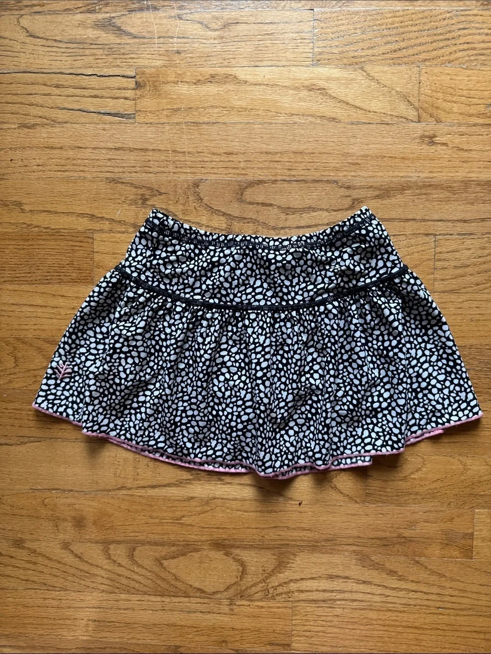 Coolibar Black and White Pebble Print Girls Skort size Small